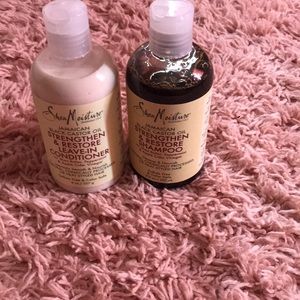 Black castor oil shampoo & leave in conditioner